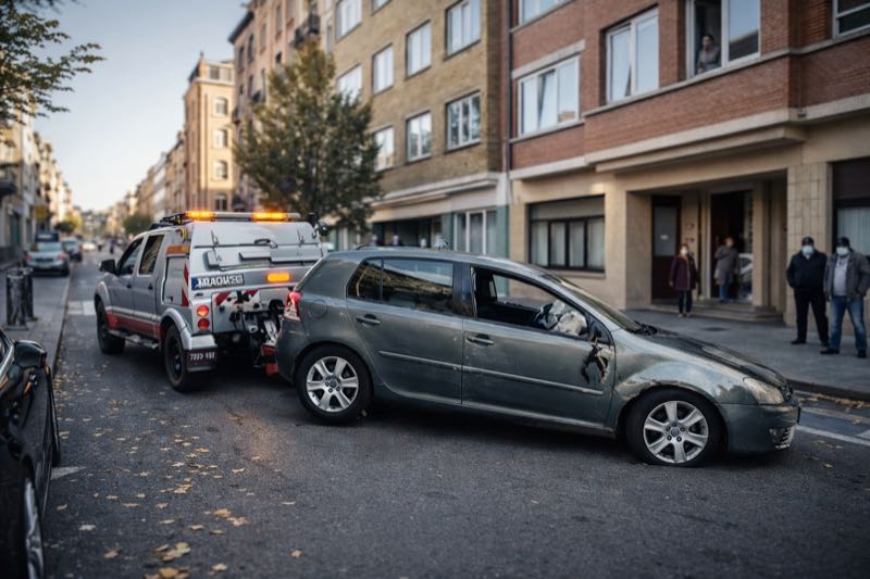 Remorquage voiture accidentée plateau Bruxelles HELPCAR